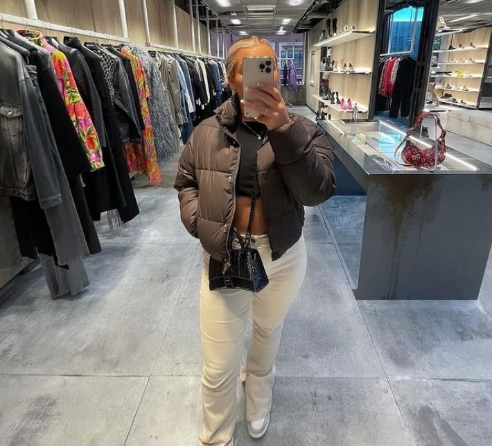 S-a lăsat de sport și s-a apucat de OnlyFans! Cum arată cea mai sexy fotbalistă din Marea Britanie