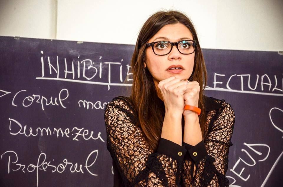 Profa de sex Laura Andreșan l-a înnebunit pe Toni Grecu: "Nu am nicio vină să asist la aspecte sexuale nocturne"
