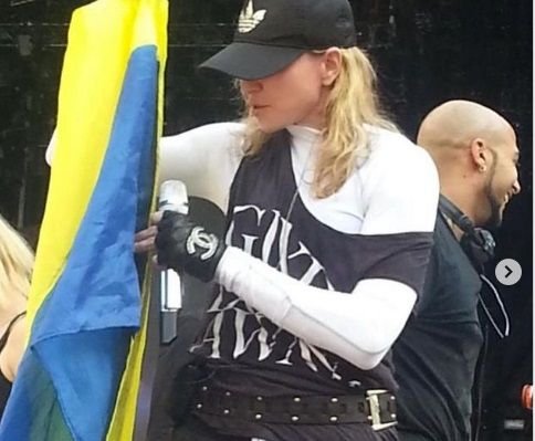 Madonna îl compară pe Putin cu Hitler! "Nu are dreptul să şteargă existenţa Ucrainei. Vă susţinem, domnule preşedinte Zelenski!"