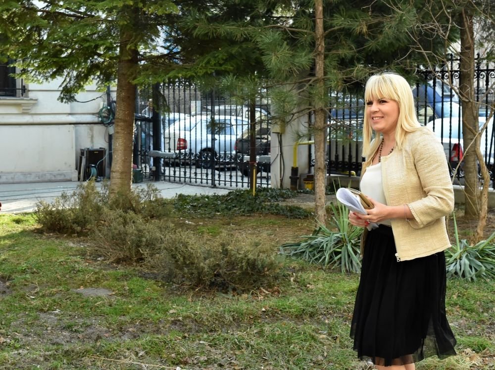 O clarvăzătoare a spus ce s-ar putea întâmplat după ce Elena Udrea ajunge în închisoare