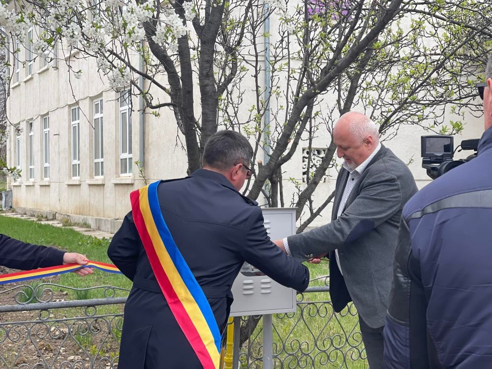 Viral! Contor de gaze, sfințit de un sobor de preoți. Inaugurare cu pâine, sare și panglică tăiată: „Astăzi s-a scris #ISTORIE”