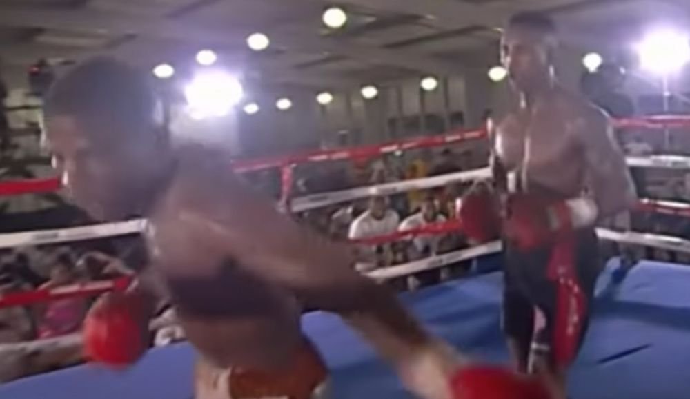 Tragedie! A murit boxerul care s-a întors cu spatele la adversar și a lovit în gol