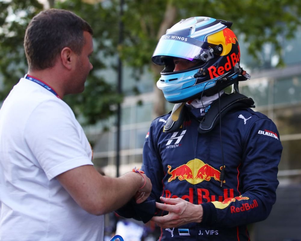 Red Bull și-a suspendat pilotul de rezervă din Formula 1! Ce insultă rasială a făcut Juri Vips