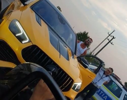 Reacția polițiștilor când Dorian Popa a apărut cu mașina în fața lor, fără plăcuțe de înmatriculare