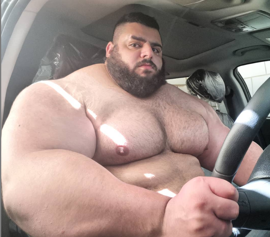 Hulk din Iran a debutat în box, dar s-a făcut de râs și a pierdut prin K.O.