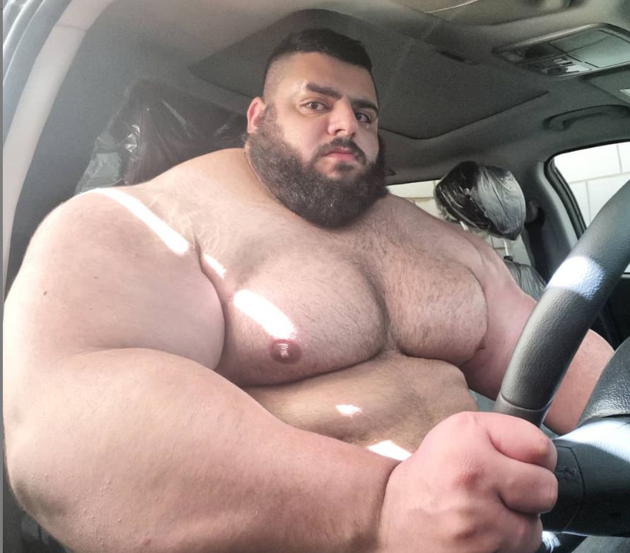 Hulk din Iran a debutat în box, dar s-a făcut de râs și a pierdut prin K.O.