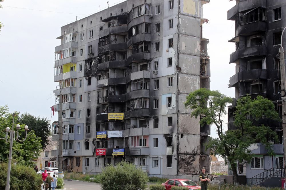 Turism extrem în Ucraina. Cât costă o excursie prin orașele bombardate de ruși?