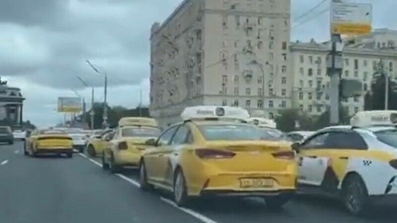 "Este ca în filmele cu James Bond!” Cum au provocat hackerii haos în traficul din Moscova - VIDEO