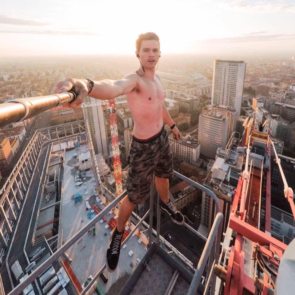 Un tânăr a escaldat cel mai înalt zgârie-nori din Londra desculț și fără sistem de asigurare - FOTO&VIDEO