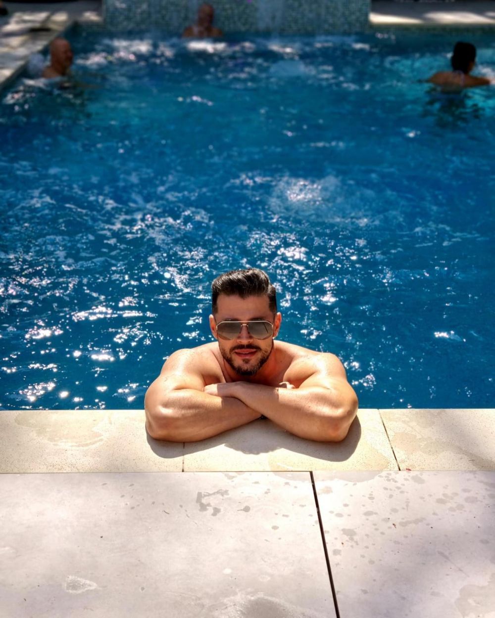Cum se menține Victor Slav în formă, la 42 de ani, fără să calce prea des în sala de sport