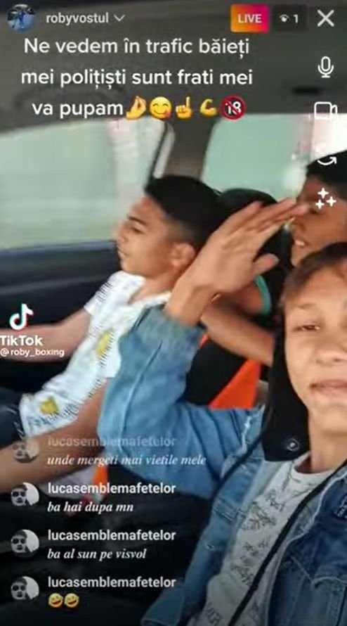 Ce a pățit un minor după ce s-a filmat pe TikTok la volanul unei mașini: „Polițiștii sunt frații mei”