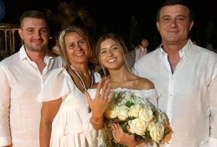 Ce avere are Niculae Bădălău, arestat pentru dare de mită şi trafic de influenţă