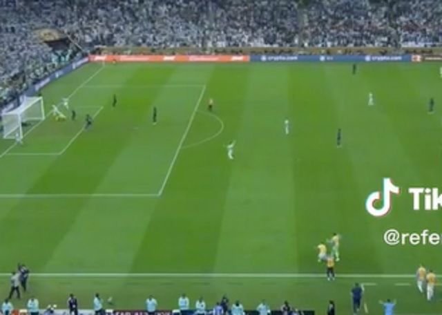 De ce ar fi trebuit anulat golul lui Lionel Messi din prelungirile finalei cu Franța? Explicația unui arbitru