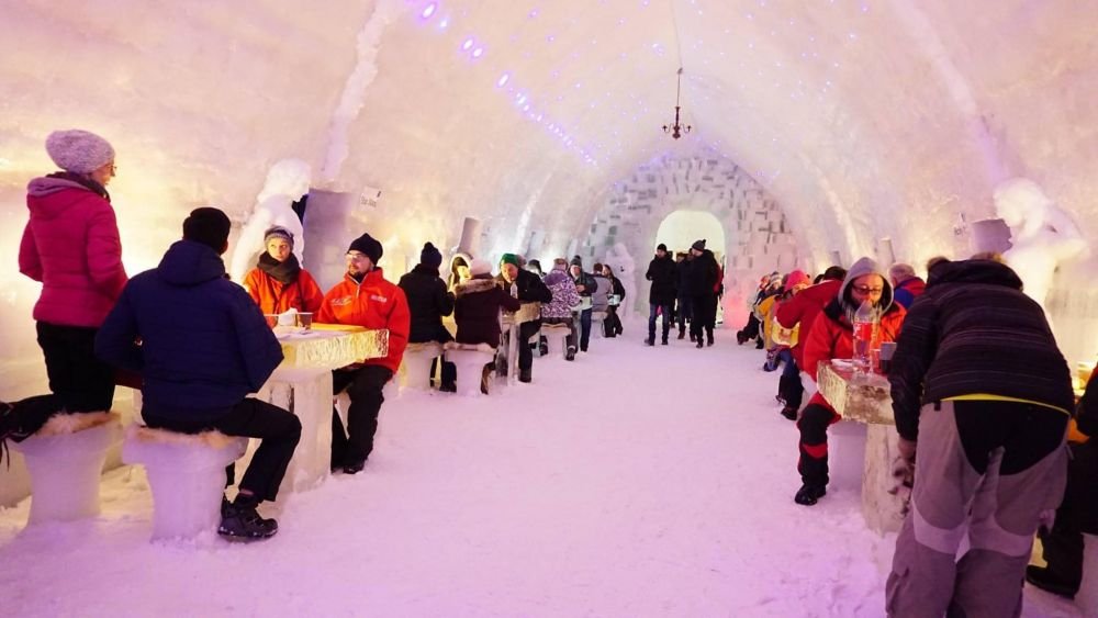 Cât costă cazarea la Hotelul de Gheaţă de la Bâlea Lac? Are 10 camere cu temperatura între -1 şi 2 grade Celsius - FOTO