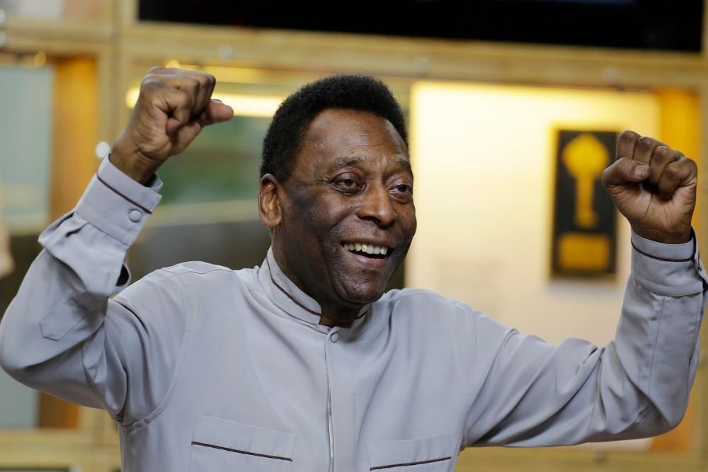 Pele a murit la 82 de ani. S-a stins încă o legendă a fotbalului
