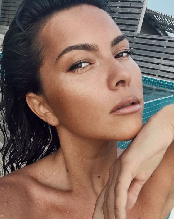 Inna, nud pe Instagram! Ce fotografie a postat din baie