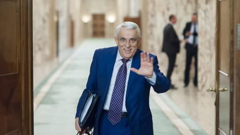 VIDEO VIRAL: Petre Daea a adormit și sforăie în timpul unei emisiuni tv. Explicația Ministrului Agriculturii