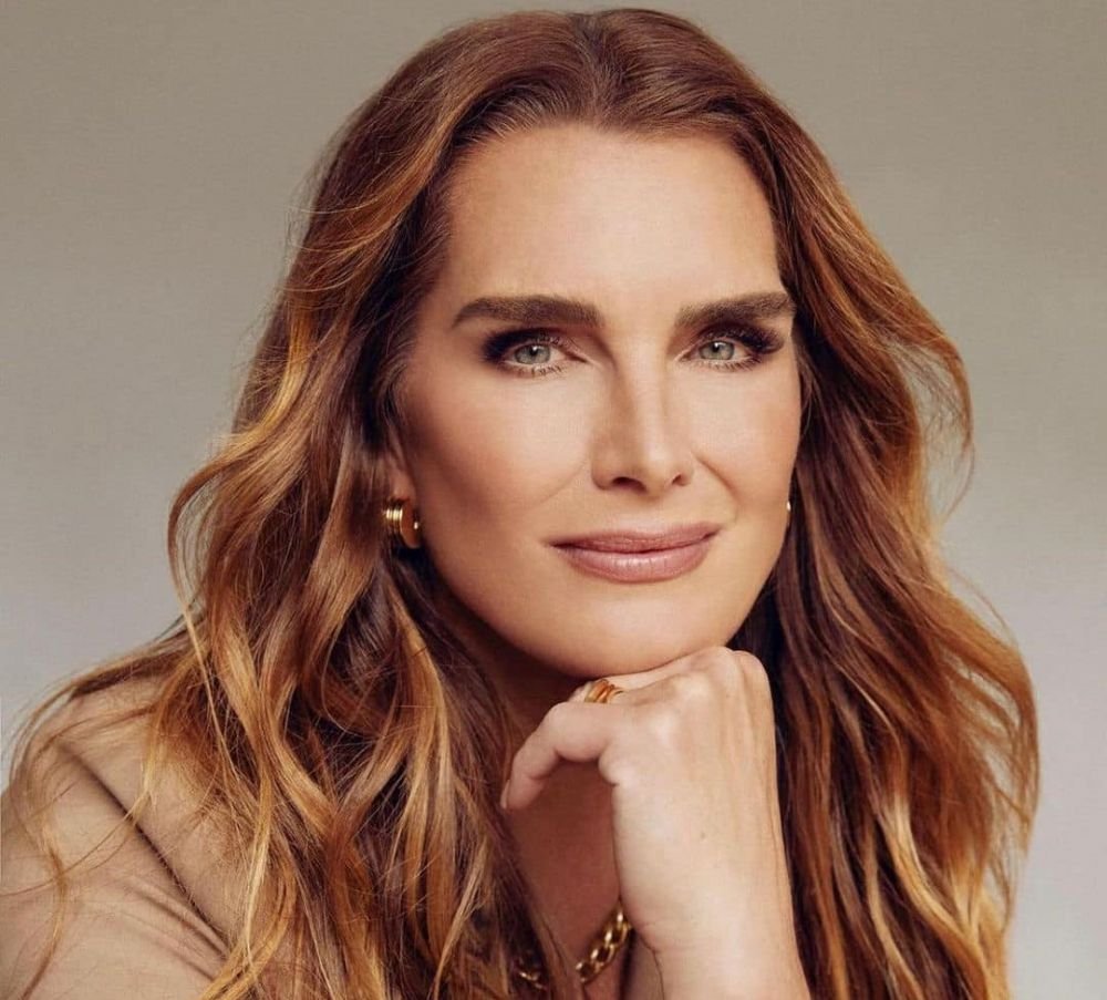 Actriţa Brooke Shields a fost violată: "A fost ca o bătaie, îmi era frică să nu fiu sufocată. Rămâi în viaţă şi pleacă!"