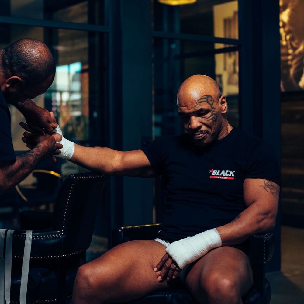 Mike Tyson este acuzat că a violat o femeie într-o limuzină. Victima cere daune uriașe