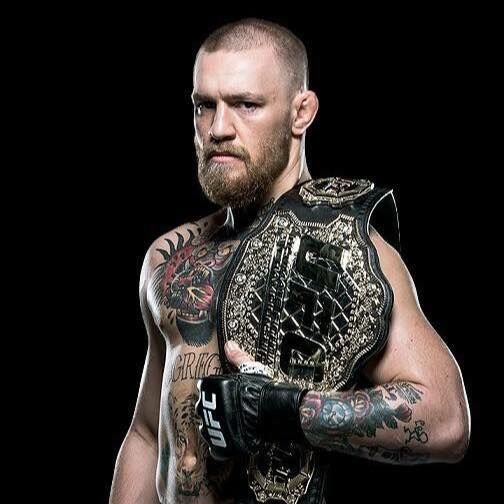 Conor McGregor a fost lovit din plin de o mașină. Luptătorul MMA se afla pe bicicletă - FOTO&VIDEO