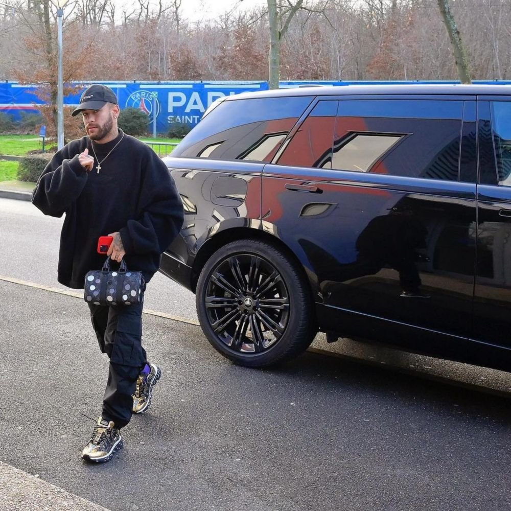 Neymar, un vecin de coșmar! Primarul localității: "Un individ lipsit de respect"