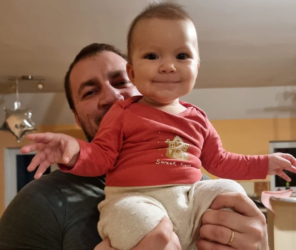 Câți bani primește Marian Godină pentru concediul de creștere a copilului: Stau acasă și din motive financiare