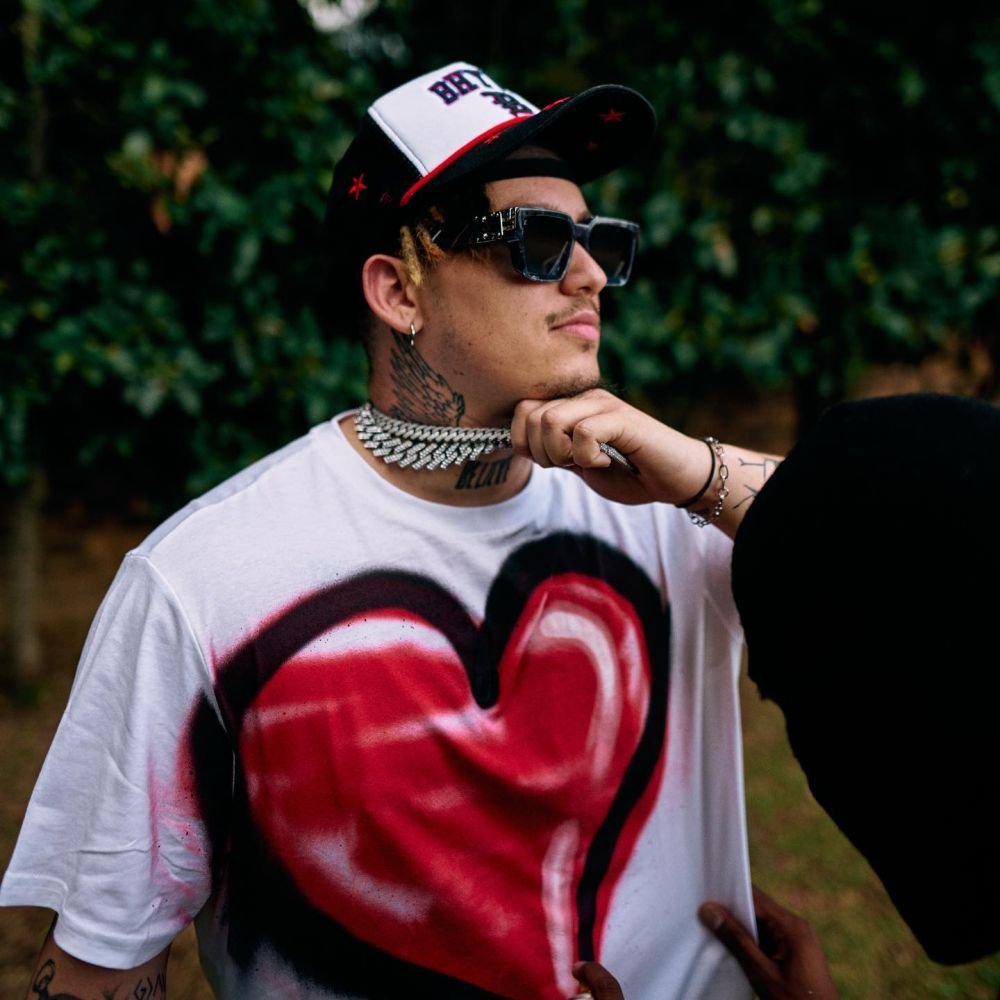 Un rapper celebru moare pe scenă, în timpul unui concert. Momentul în care se prăbușește în fața fanilor VIDEO