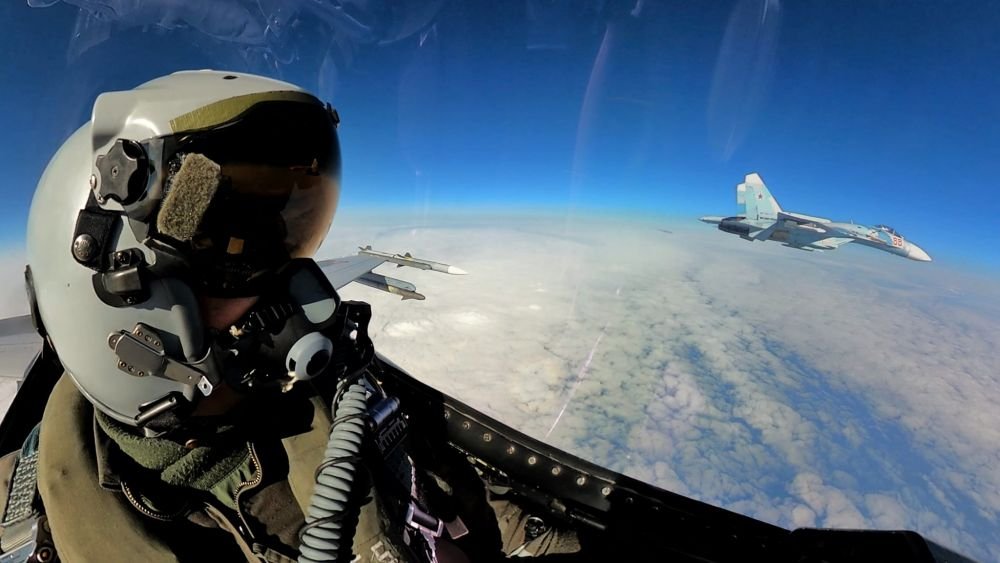 Anunțul MApN: Avioane românești au interceptat două avioane rusești în Țările Baltice - FOTO