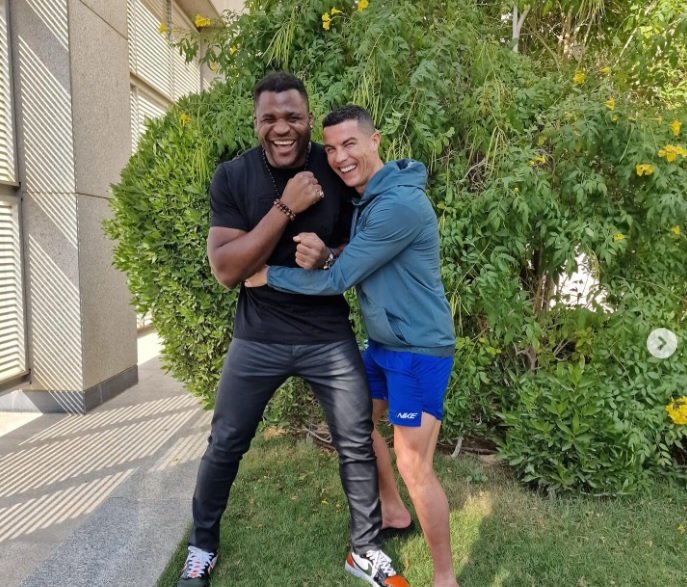 Cristiano Ronaldo i-a oferit unui prieten un cadou de 125.000 de euro- VIDEO