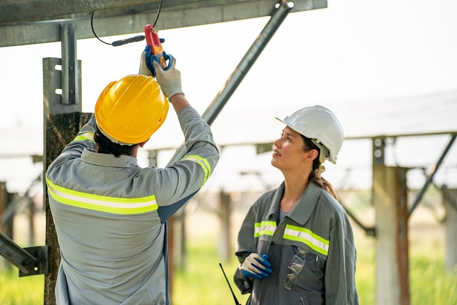 (P) Energia electrică - Cum este distribuită și cum ne schimbă viața?